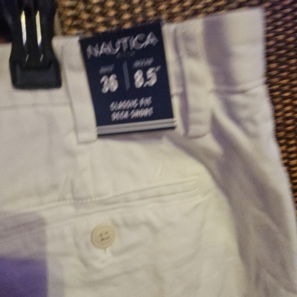 NWT Nautica White Flat Front Shorts - Picture 3 of 3